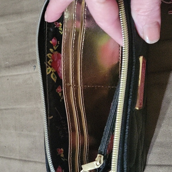 BETSEY JOHNSON Designer Quilted Heart Design‎ Wallet With Fringe Tassel Black - Picture 5 of 6